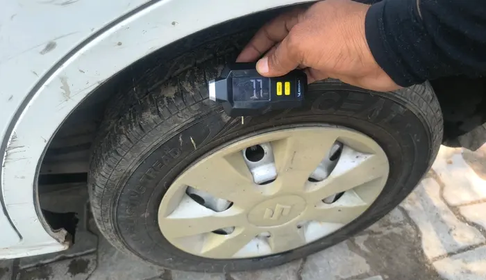 2015 Maruti Wagon R 1.0 LXI, CNG, Manual, 63,547 km, tyre