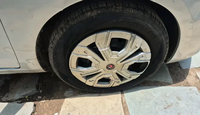 2017 Maruti Ertiga VDI SHVS, Diesel, Manual, 1,11,960 km, tyre