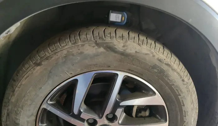 2023 Mahindra XUV300 W8 (O) 1.2 PETROL AMT, Petrol, Automatic, 16,526 km, tyre