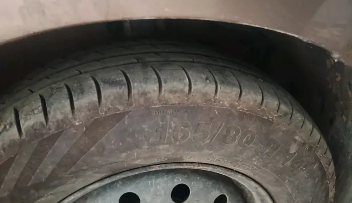 2018 Maruti Dzire VXI AMT, Petrol, Automatic, 80,861 km, tyre
