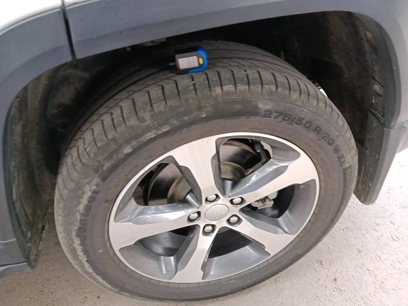 2024 Jeep GRAND CHEROKEE LIMITED (O) 4X4 AT, Petrol, Automatic, 20,463 km, tyre