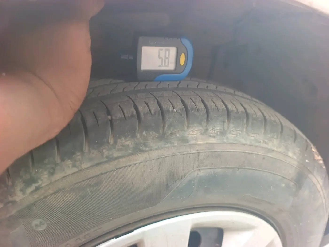 2012 Maruti Swift Dzire VDI, Diesel, Manual, 1,18,614 km, tyre