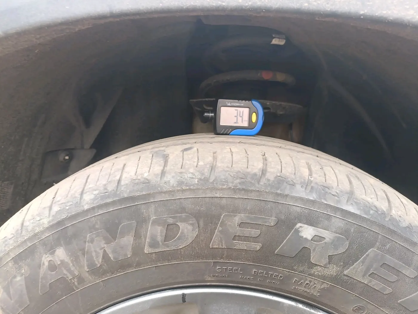 2024 Tata Safari PURE PLUS S, Diesel, Manual, 1,27,680 km, tyre