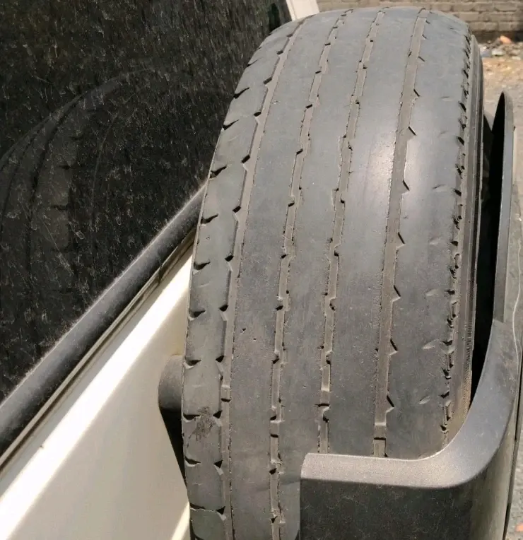 2016 Mahindra Bolero SLE BS-III, Diesel, Manual, 1,12,614 km, tyre