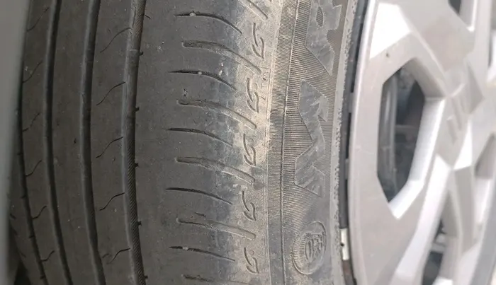 2024 Maruti BREZZA LXI S- CNG, CNG, Manual, 38,895 km, tyre