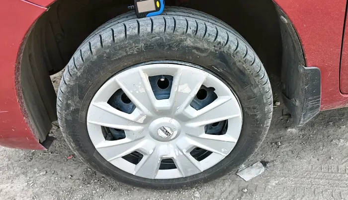 2016 Maruti Wagon R 1.0 VXI AMT, Petrol, Automatic, 33,645 km, tyre