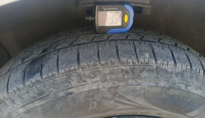 2012 Maruti Ritz VDI, Diesel, Manual, 1,40,817 km, tyre
