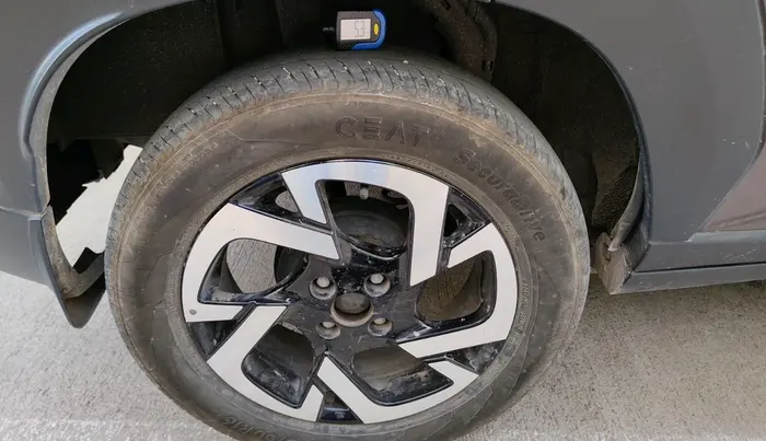 2023 Nissan MAGNITE XV PREMIUM TURBO, Petrol, Manual, 27,821 km, tyre
