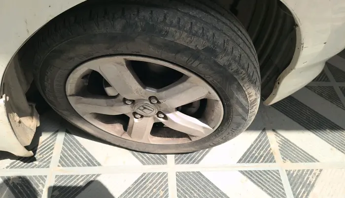 2011 Honda City 1.5L I-VTEC V AT, CNG, Automatic, 92,187 km, tyre