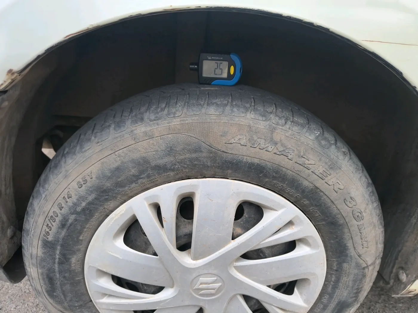 2011 Maruti Swift VDI, Diesel, Manual, 1,25,592 km, tyre