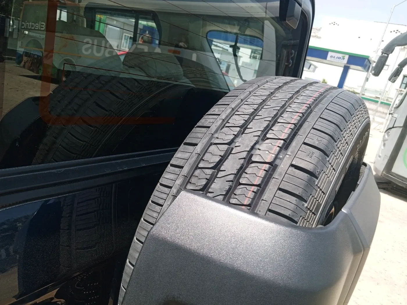 2024 Mahindra Thar Roxx AX5 L Diesel AT 2WD, Diesel, Automatic, 34,125 km, tyre
