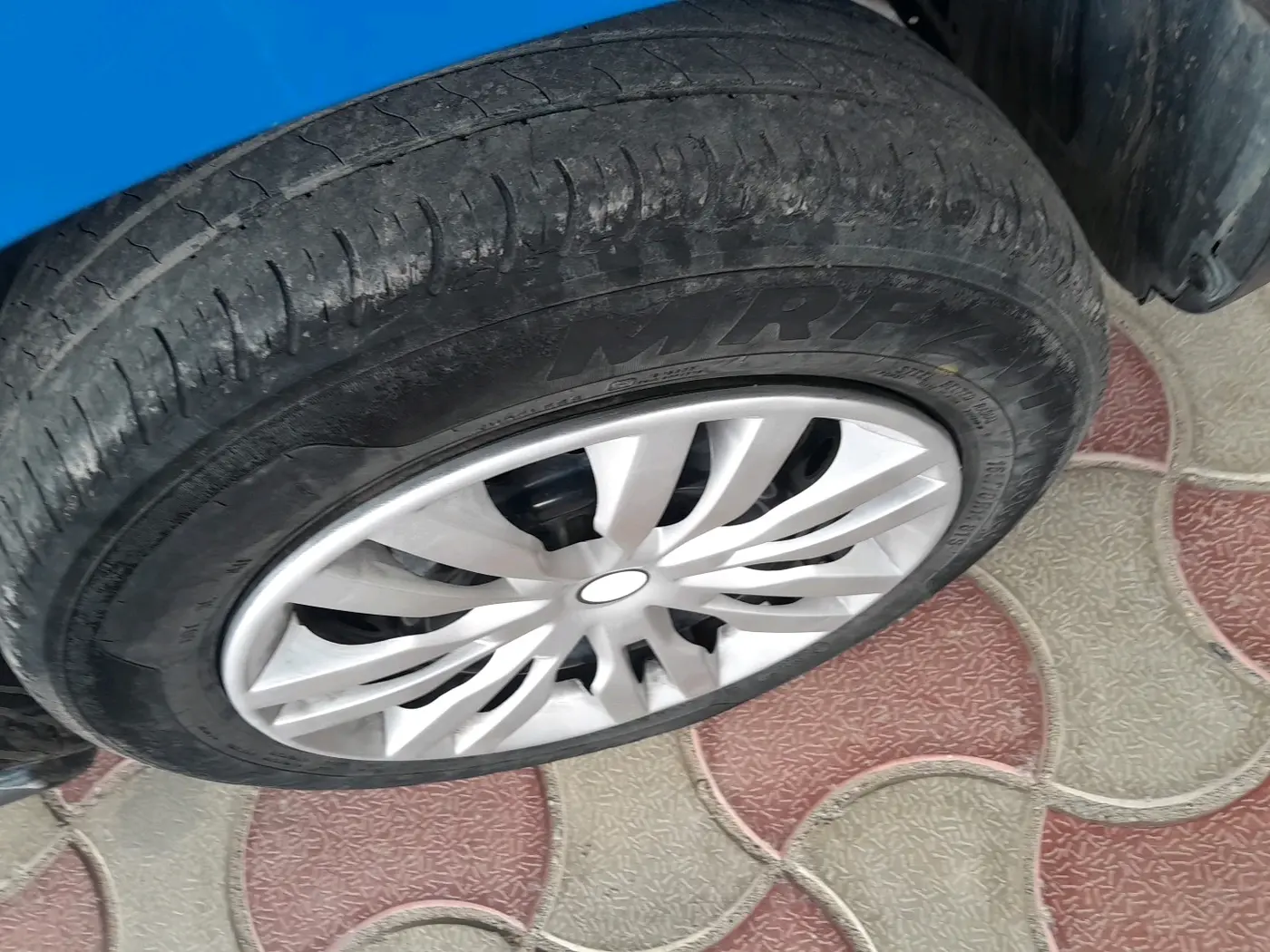 2019 Maruti S PRESSO VXI PLUS AMT, Petrol, Automatic, 68,828 km, tyre