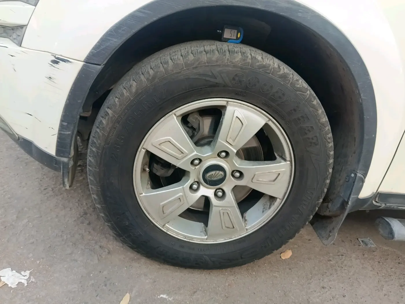 2012 Mahindra XUV500 W8, Diesel, Manual, 1,13,592 km, tyre