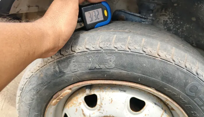 2019 Maruti Eeco 5 STR WITH A/C+HTR, CNG, Manual, 80,246 km, tyre