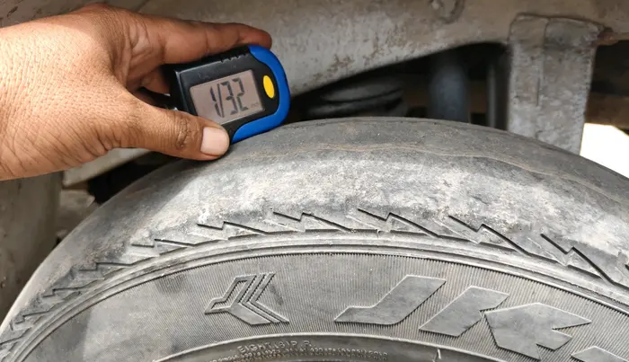 2019 Maruti Eeco 5 STR WITH A/C+HTR, CNG, Manual, 80,246 km, tyre