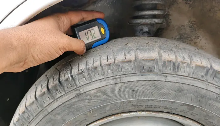 2019 Maruti Eeco 5 STR WITH A/C+HTR, CNG, Manual, 80,246 km, tyre