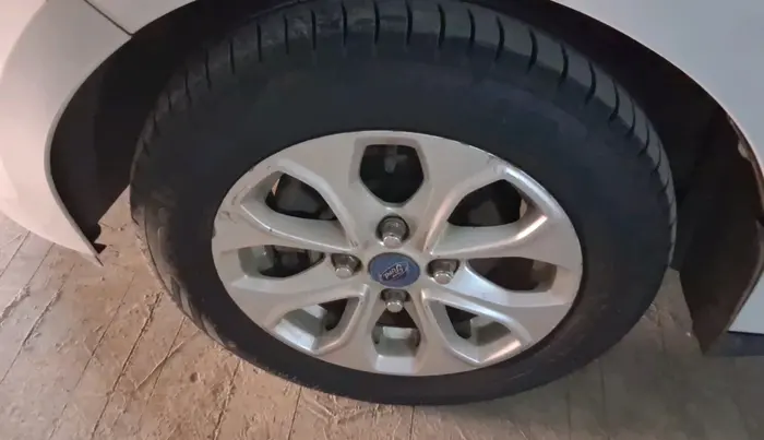 2018 Ford New Figo Titanium 1.5 TDCi Opt, Diesel, Manual, 1,37,663 km, tyre