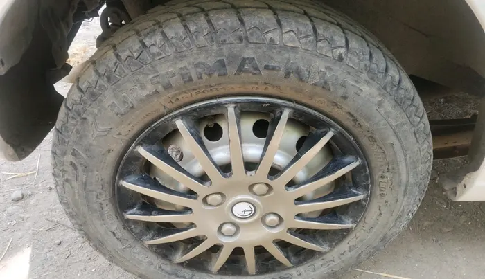 2014 Maruti Wagon R 1.0 LXI, Petrol, Manual, 20,976 km, tyre