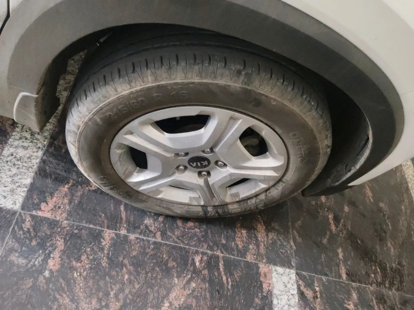 2021 KIA SONET HTX 1.0 IMT, Petrol, Manual, 18,046 km, tyre