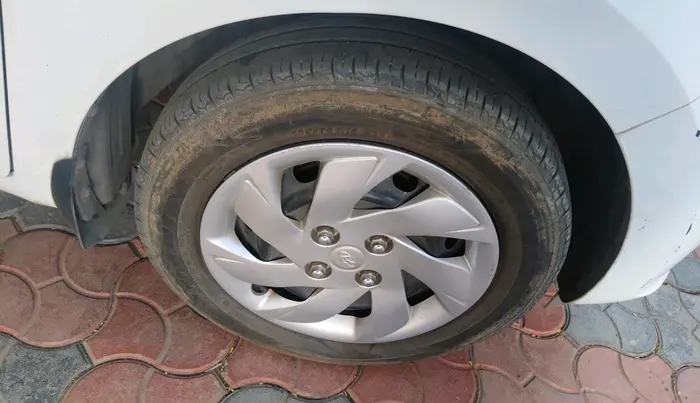 2022 Hyundai NEW SANTRO SPORTZ MT, Petrol, Manual, 31,079 km, tyre