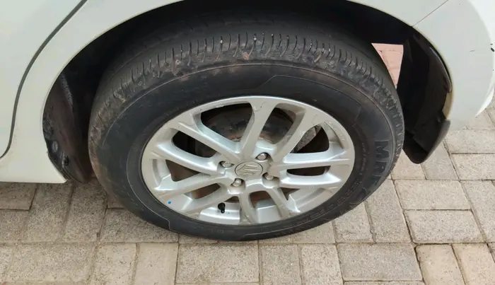 2018 Maruti Swift ZXI, Petrol, Manual, 83,348 km, tyre