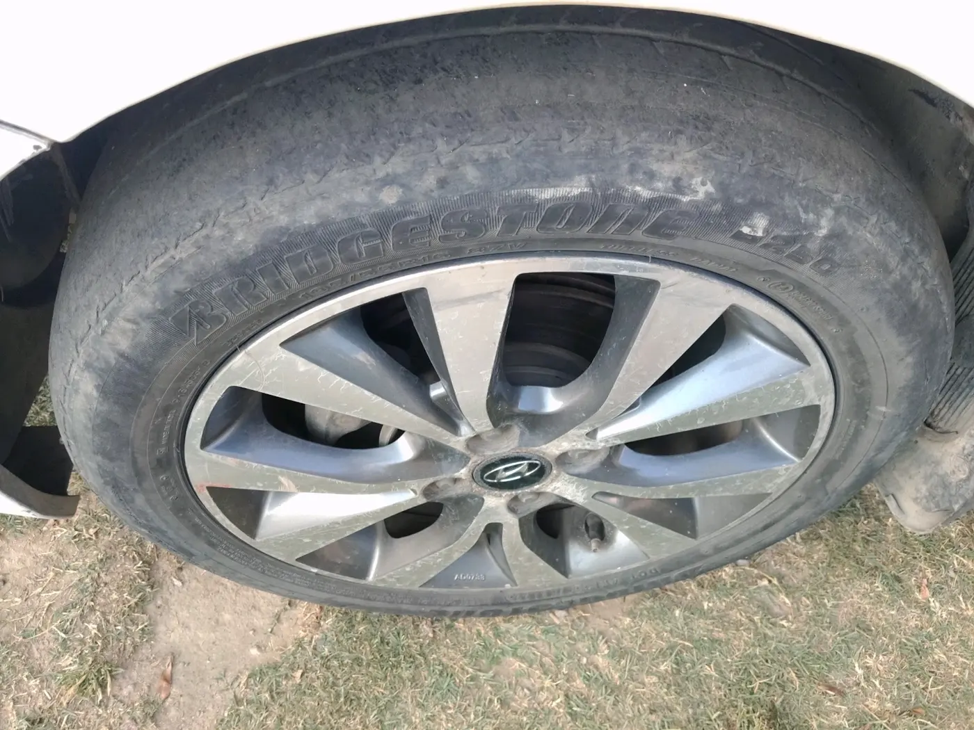 2014 Hyundai Verna FLUIDIC 1.6 CRDI SX, Diesel, Manual, 1,27,096 km, tyre
