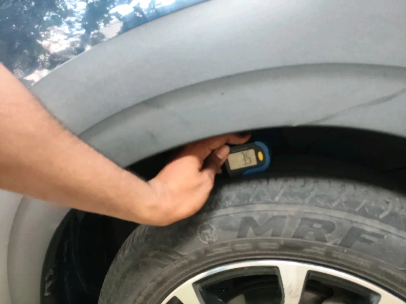 2023 Maruti XL6 ALPHA AT, Petrol, Automatic, 84,834 km, tyre