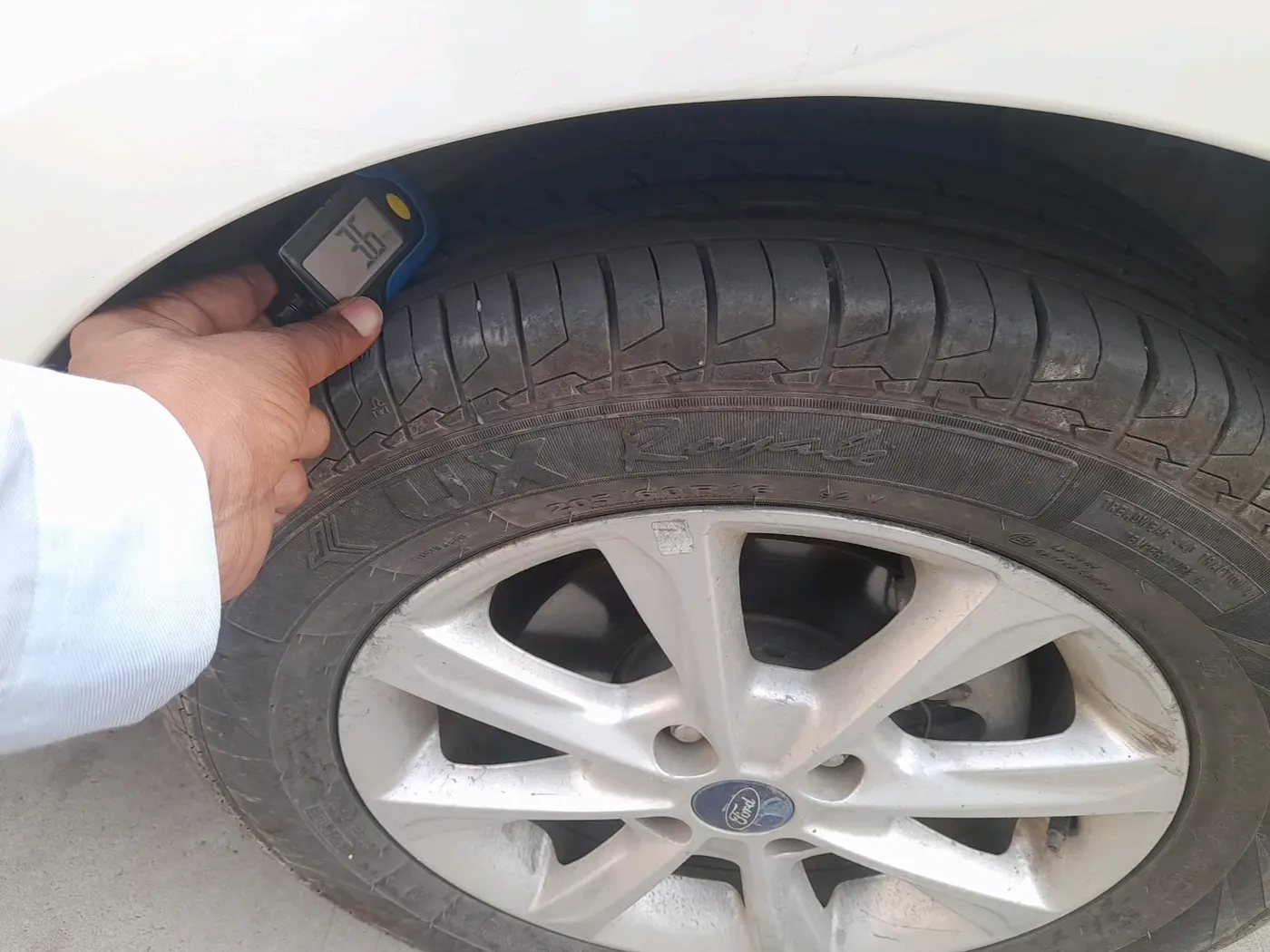 2019 Ford Ecosport TITANIUM 1.5L DIESEL, Diesel, Manual, 1,02,828 km, tyre