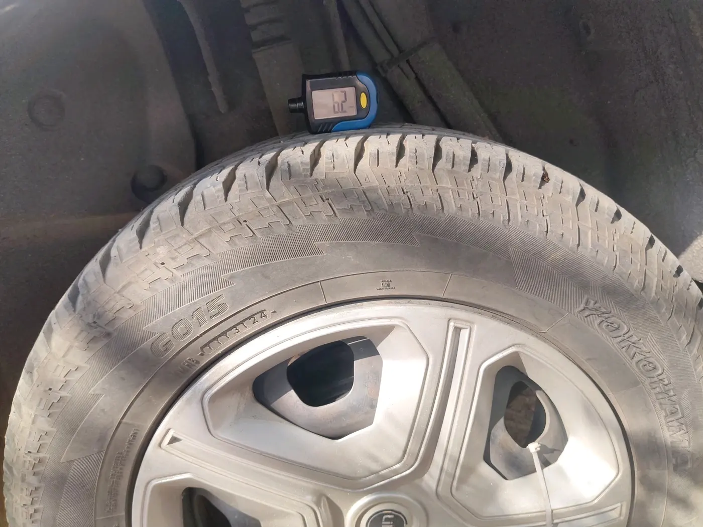 2014 Nissan Terrano XE (D), Diesel, Manual, 2,30,873 km, tyre