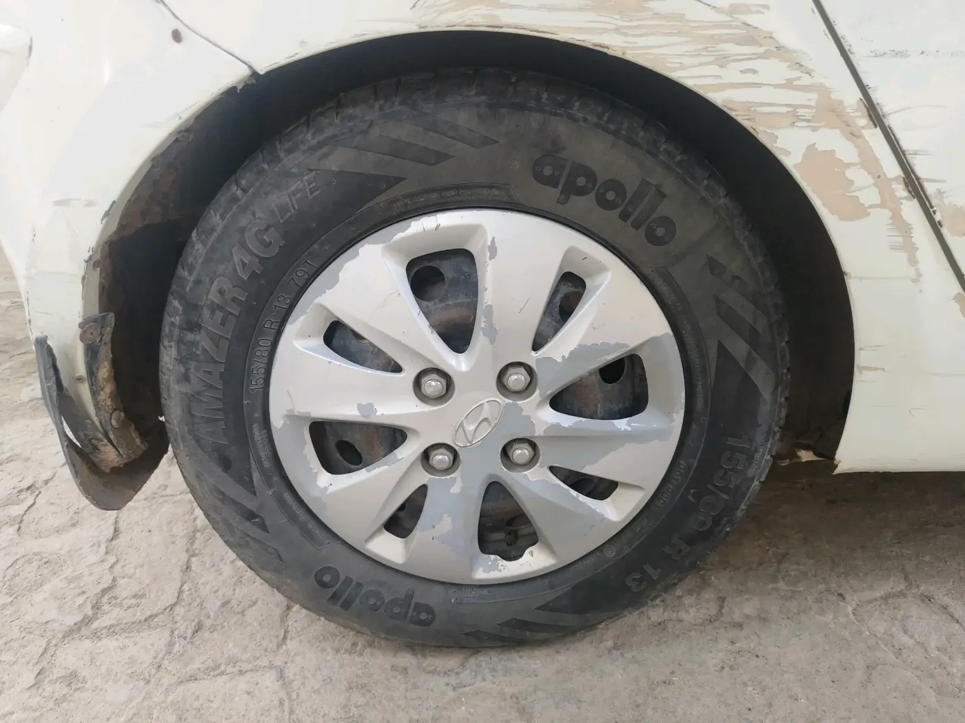 2012 Hyundai i10 MAGNA 1.2, CNG, Manual, 1,82,606 km, tyre