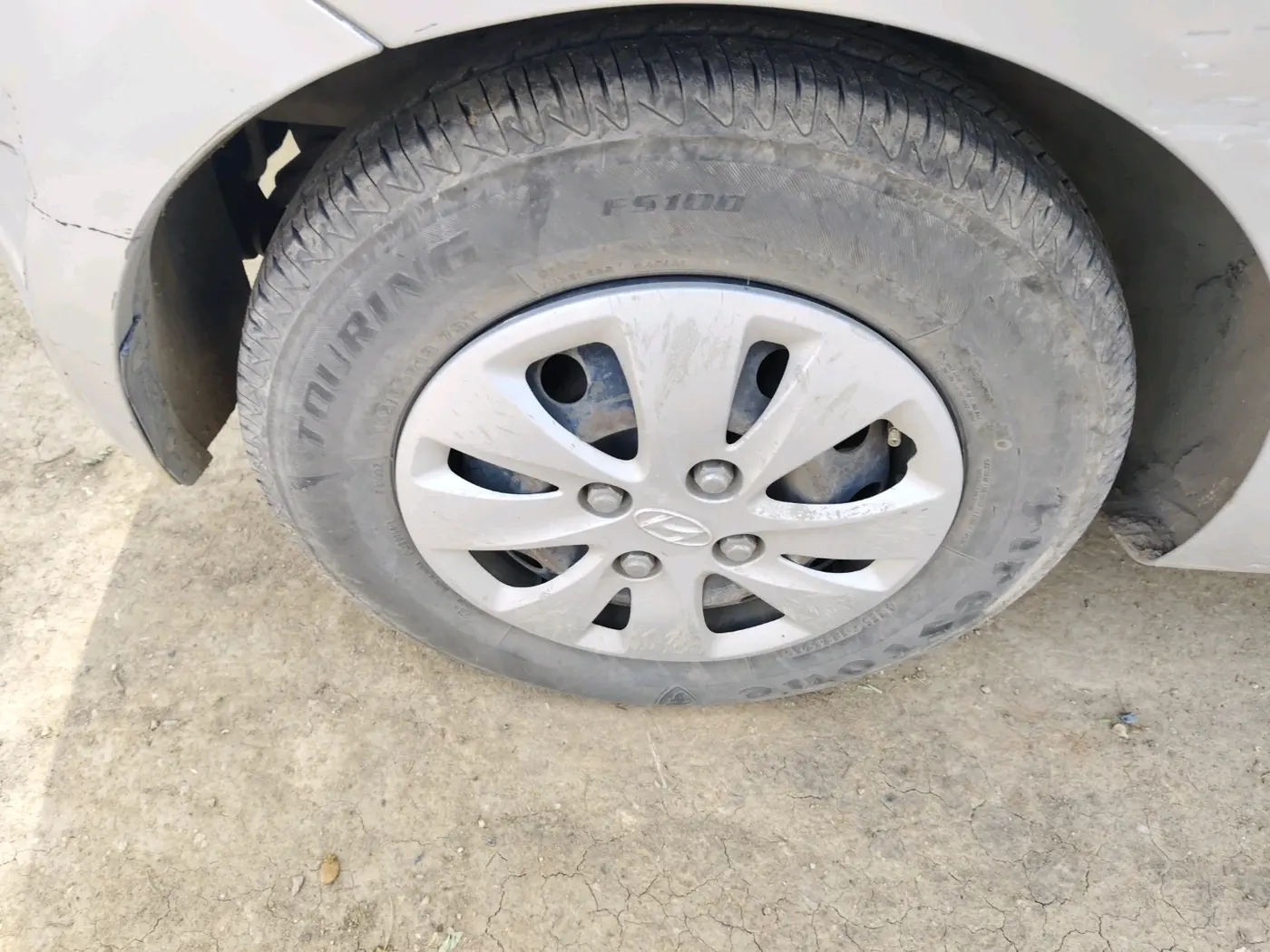 2011 Hyundai i10 MAGNA 1.1, Petrol, Manual, 70,893 km, tyre