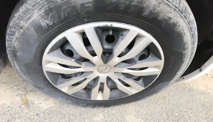 2012 Maruti Swift VXI, Petrol, Manual, 43,296 km, tyre