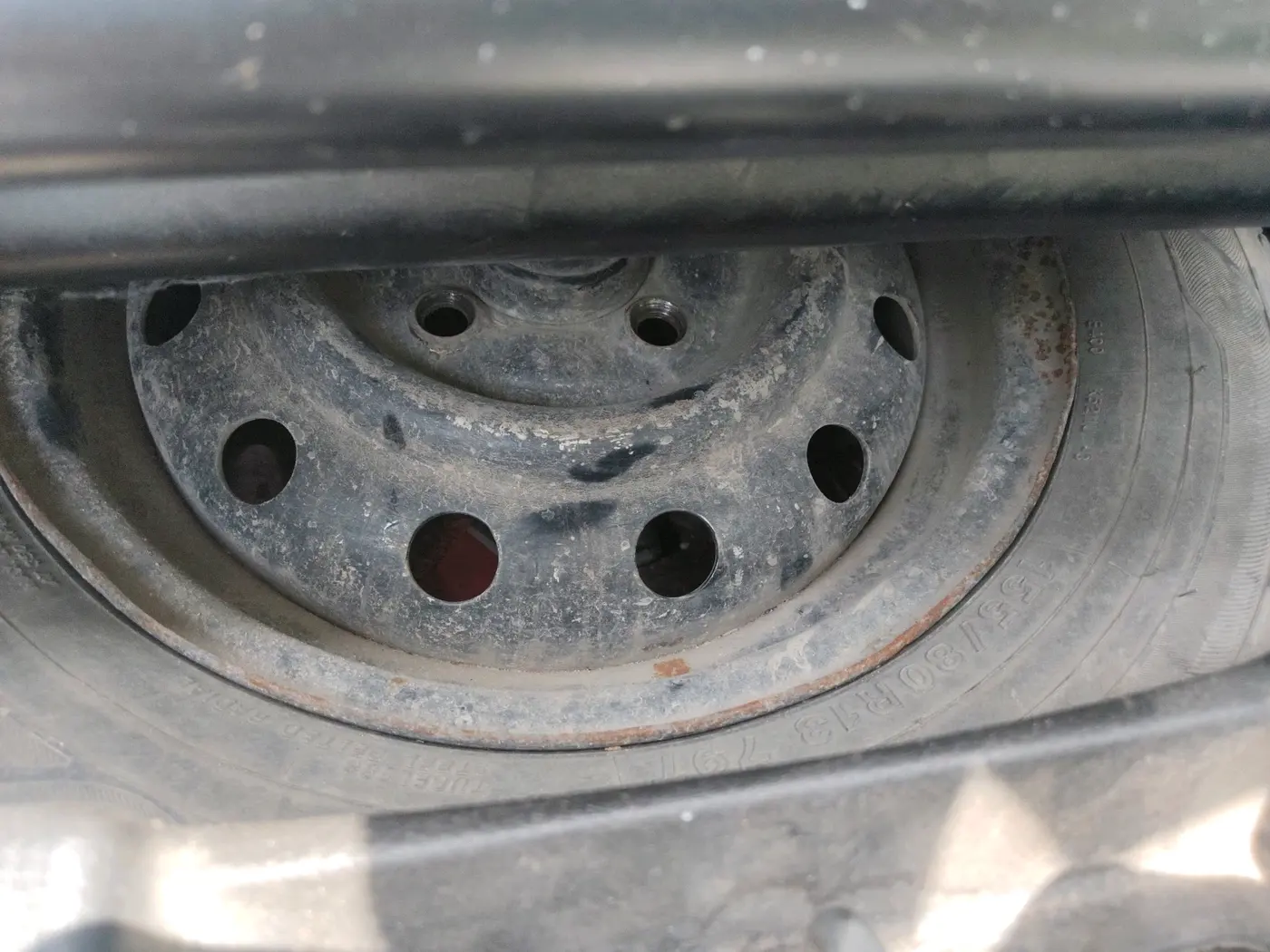 2015 Maruti Wagon R 1.0 LXI CNG, CNG, Manual, 1,24,266 km, tyre