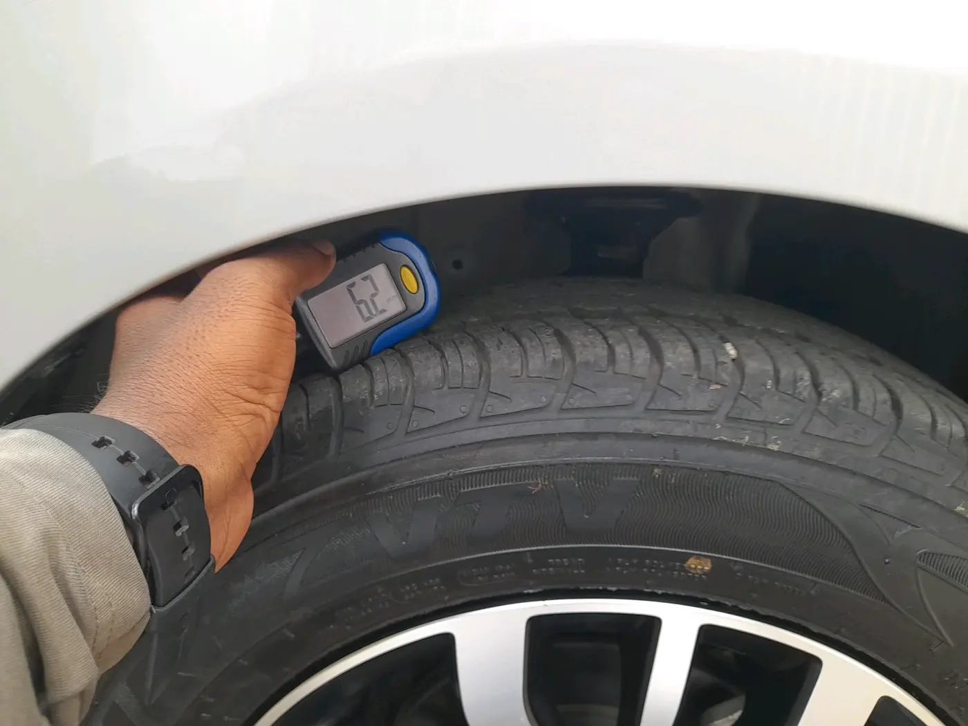 2021 Maruti New Wagon-R ZXI 1.2 AMT, Petrol, Automatic, 1,563 km, tyre