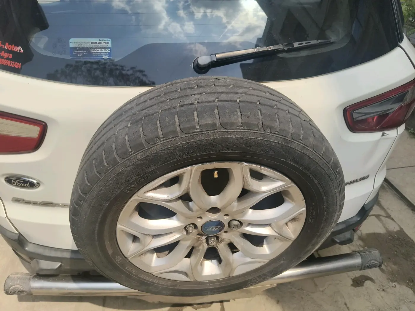 2017 Ford Ecosport TITANIUM 1.5L DIESEL, Diesel, Manual, 1,53,574 km, tyre