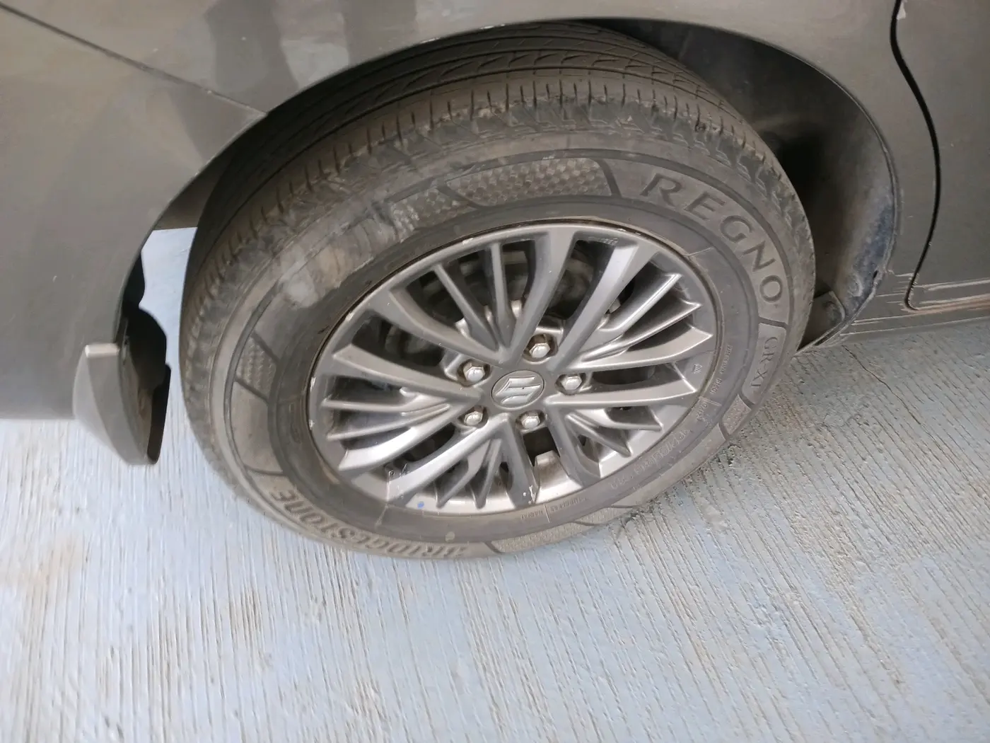 2019 Maruti Ertiga ZXI+ SHVS, Petrol, Manual, 82,791 km, tyre