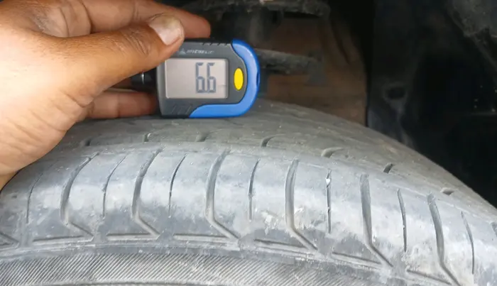 2023 Maruti BREZZA LXI S- CNG, CNG, Manual, 19,319 km, tyre