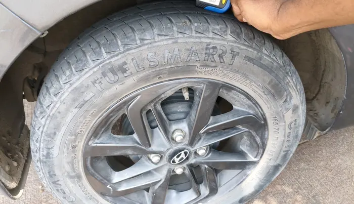 2019 Hyundai GRAND I10 NIOS SPORTZ AMT 1.2 KAPPA VTVT, Petrol, Automatic, 25,693 km, tyre
