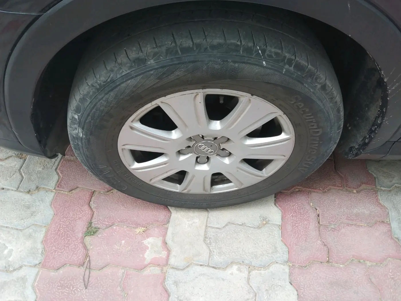 2015 Audi Q3 35 TDI Quattro, Diesel, Automatic, 93,396 km, tyre