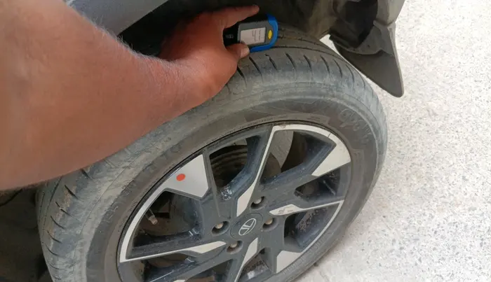 2024 Tata PUNCH ACCOMPLISHED DAZZLE PACK MT, Petrol, Manual, 48,851 km, tyre