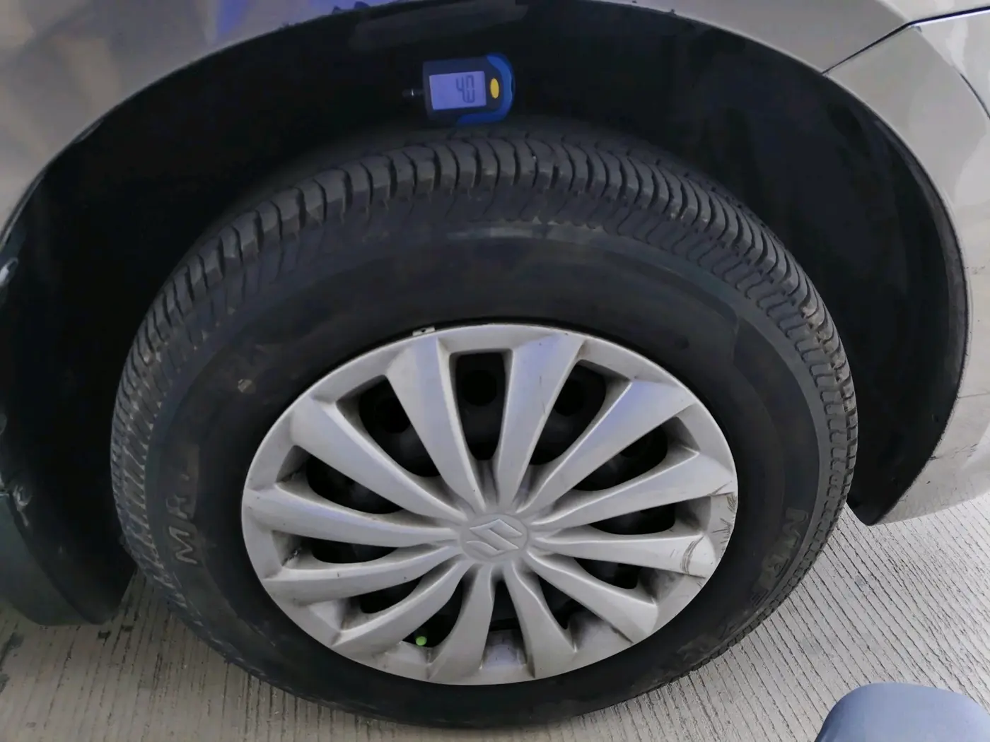 2015 Maruti Swift Dzire VXI, Petrol, Manual, 46,414 km, tyre