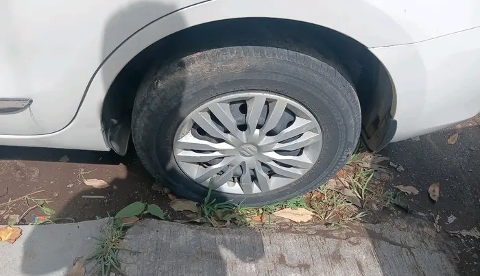 2018 Maruti Dzire VDI, Diesel, Manual, 88,193 km, tyre