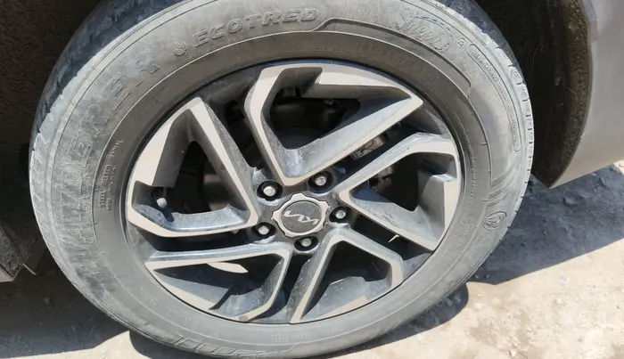 2022 KIA CARENS LUXURY PLUS 1.5 DIESEL AT 6 STR, Diesel, Automatic, 84,738 km, tyre