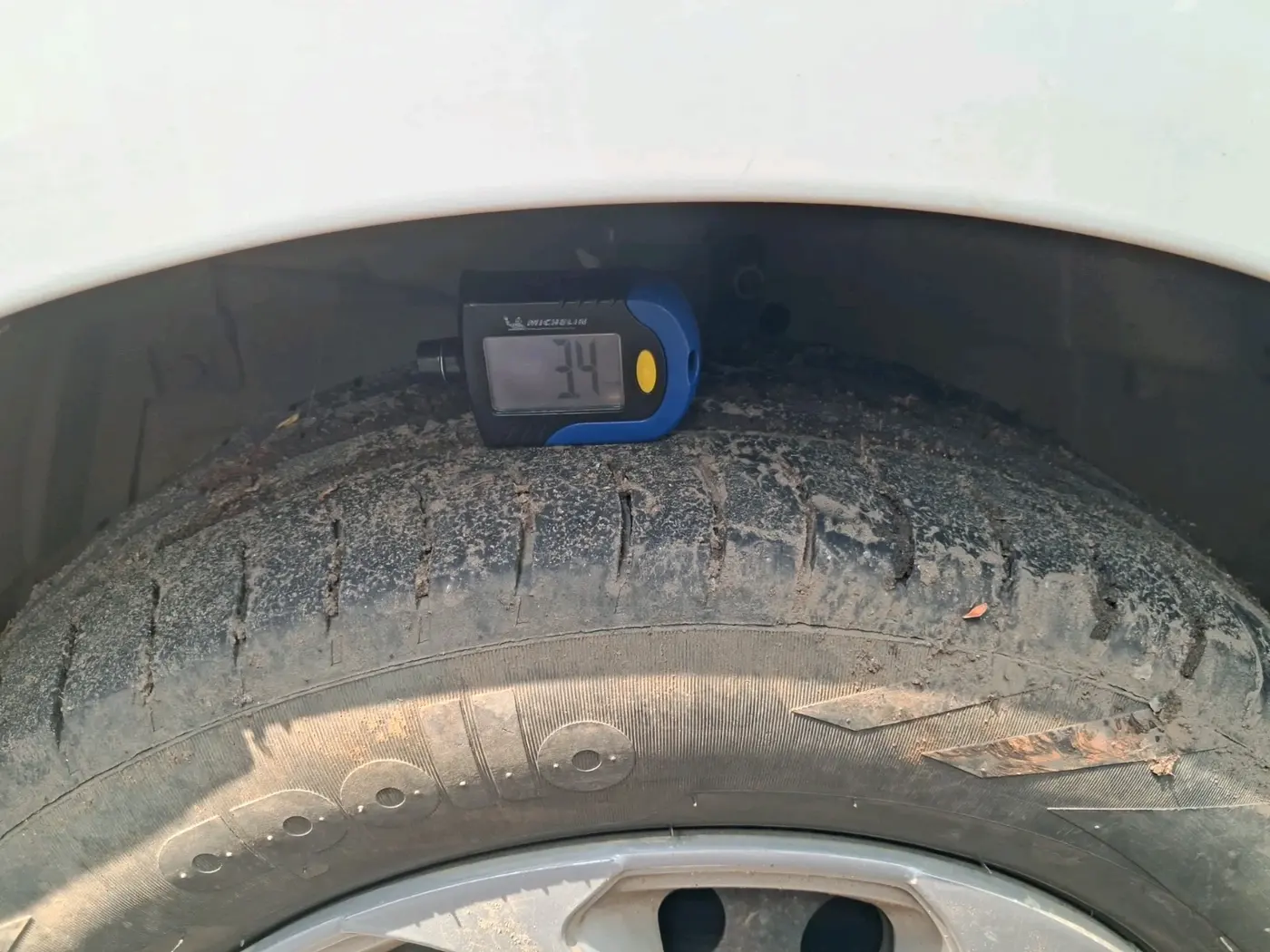 2013 Maruti Ertiga VDI, Diesel, Manual, 1,30,519 km, tyre
