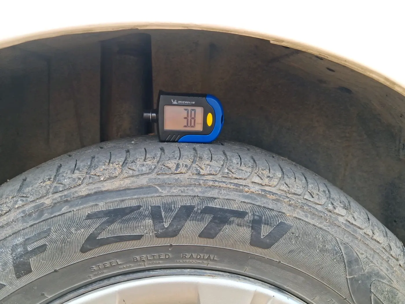 2013 Maruti Ertiga VDI, Diesel, Manual, 1,30,519 km, tyre