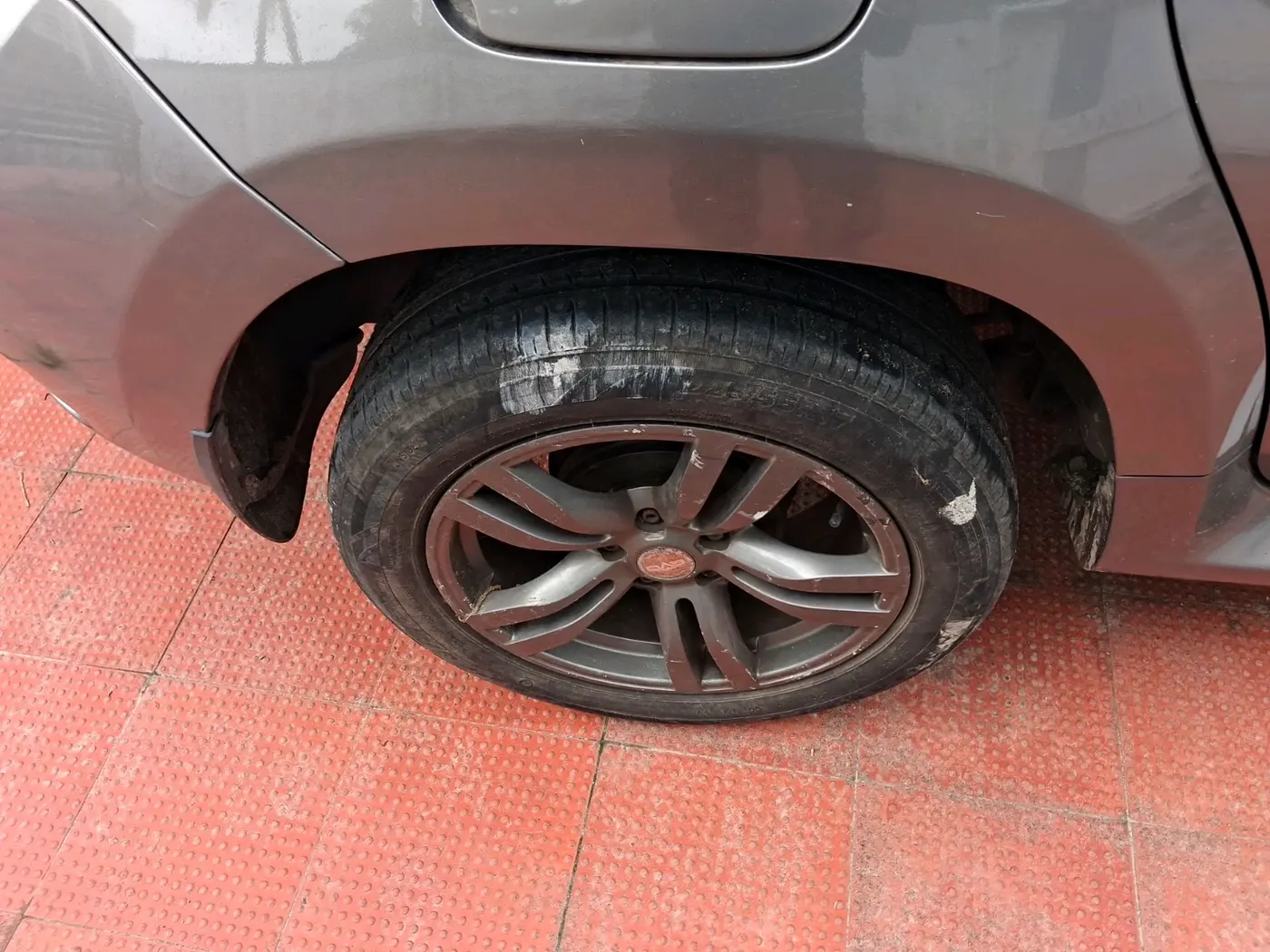 2015 Nissan Terrano XL (P), Petrol, Manual, 56,092 km, tyre