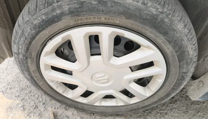 2021 Maruti Vitara Brezza VXI, Petrol, Manual, 37,953 km, tyre