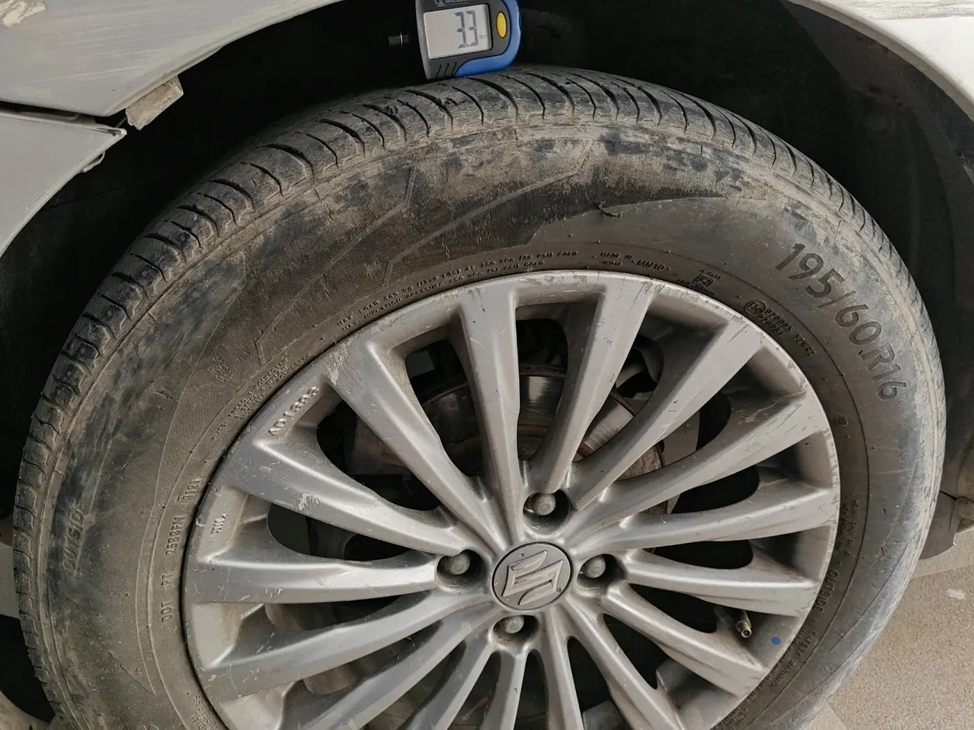 2015 Maruti Ciaz ZDI+, Diesel, Manual, 86,755 km, tyre