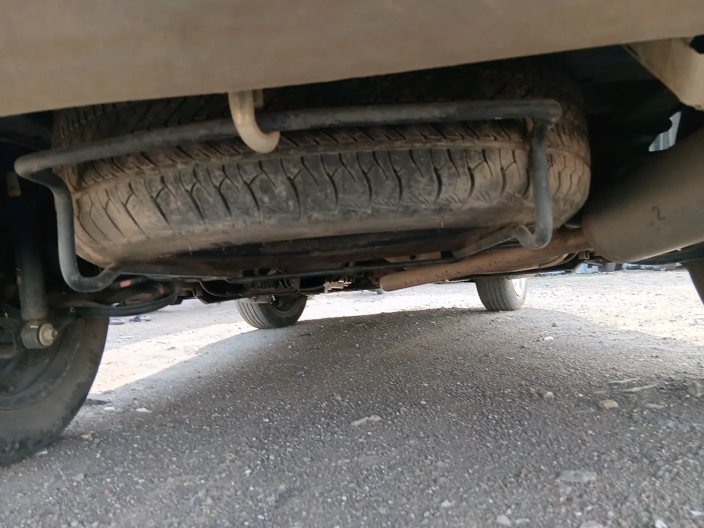 2023 Maruti Grand Vitara DELTA CNG, CNG, Manual, 40,484 km, tyre
