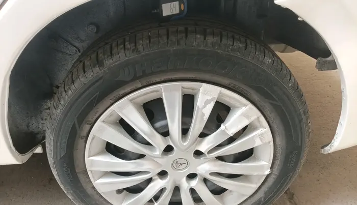 2013 Toyota Etios G, Petrol, Manual, 93,578 km, tyre